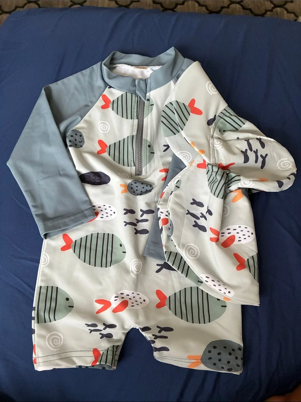 Kids Light Green Fish-Print Rash Guard Swimsuit with Sun Hat